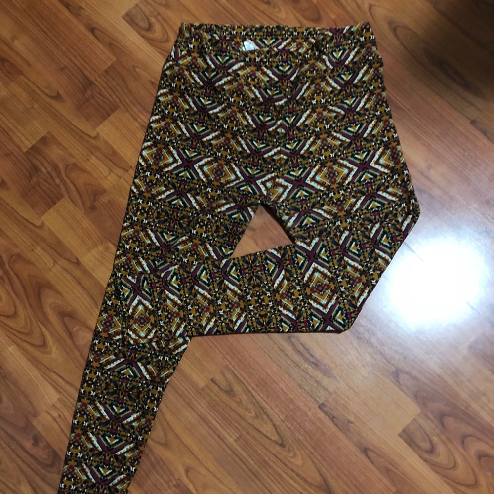 Lularoe tall and curvy leggings